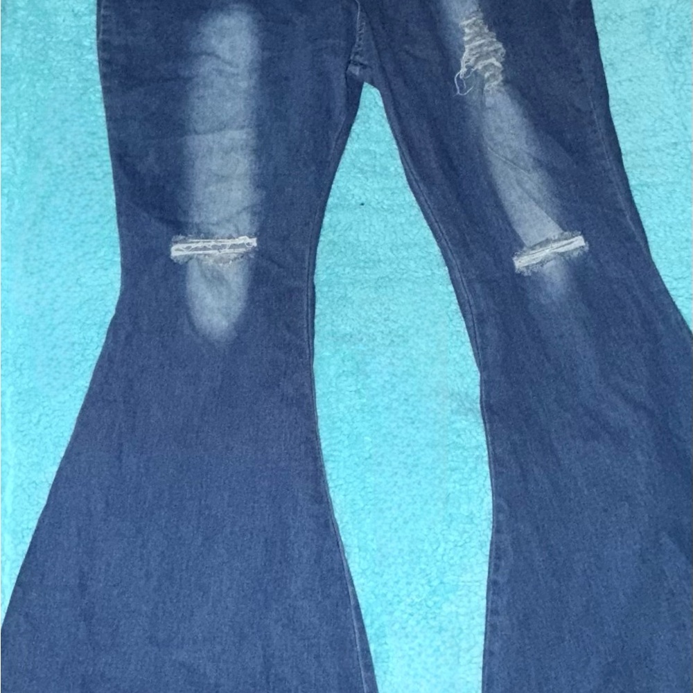 Trendy Distressed Flare Jeans in Blue